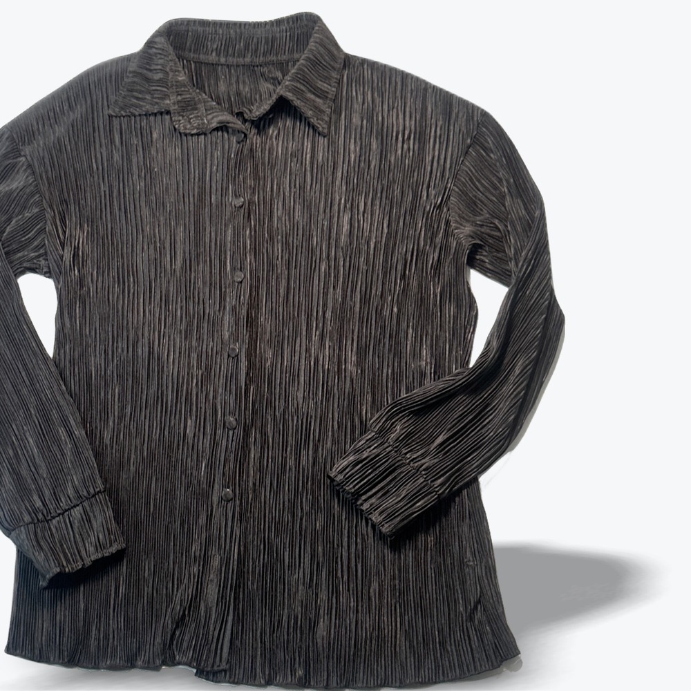 Plisse Pleated Button Down Blouse Charcoal Grey Long Sleeve Textured Top No Tag
